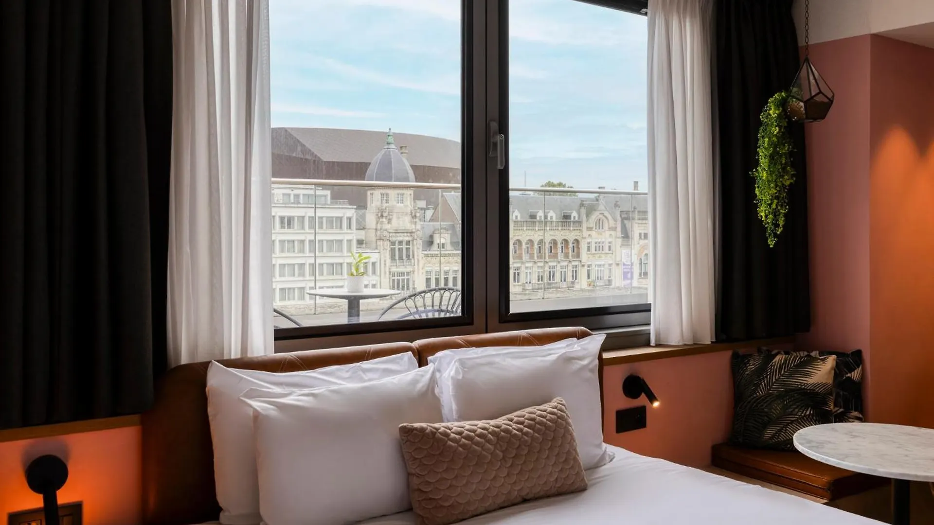 Hotel Indigo Antwerp City Centre By Ihg